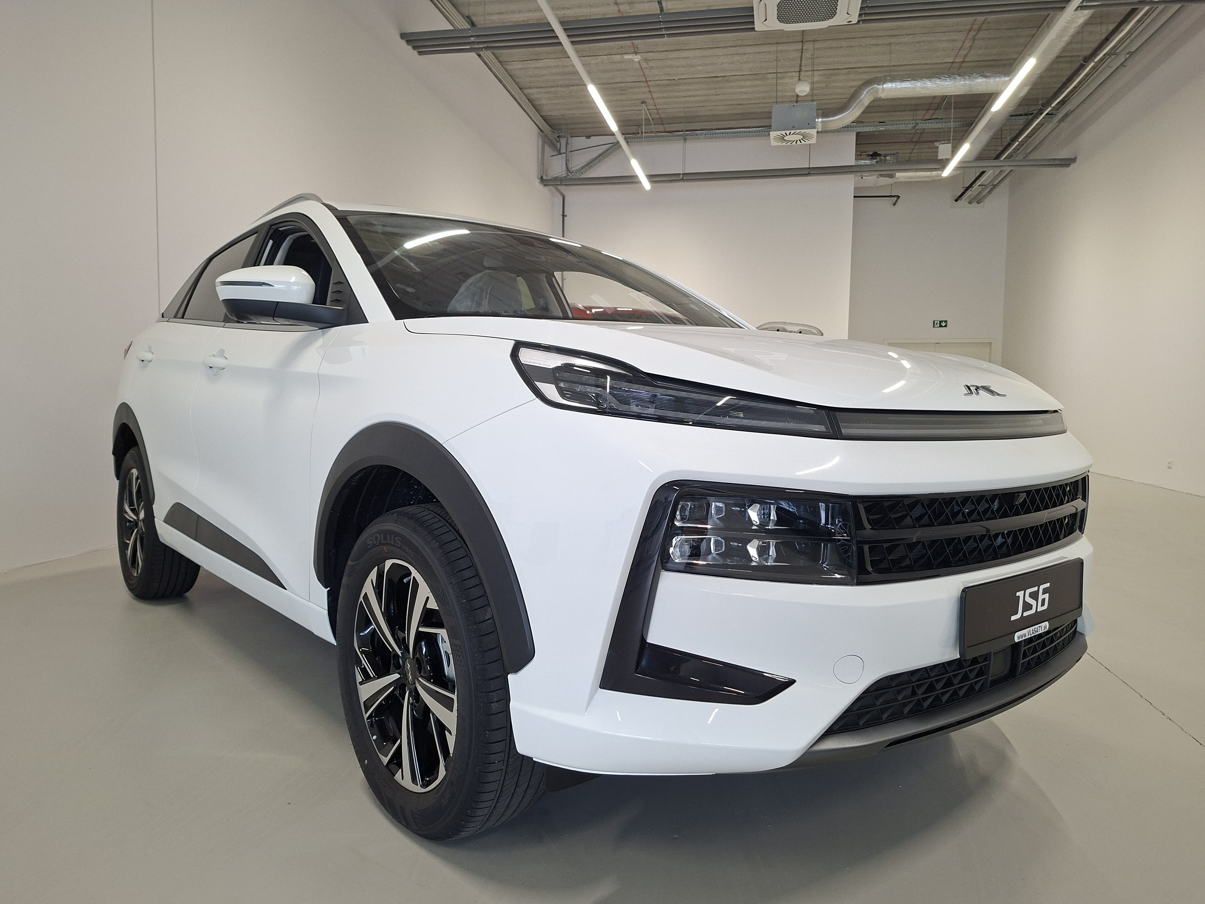 jac JS6